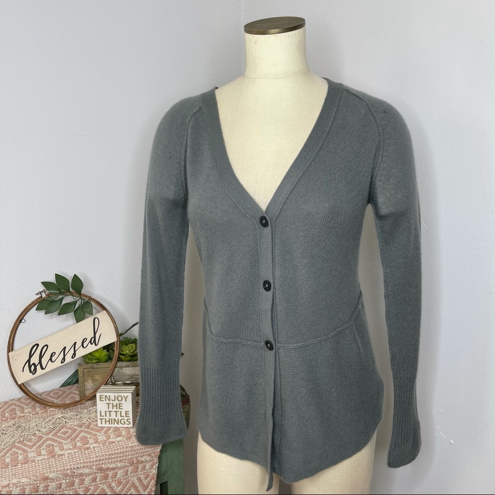 360CASHMERE Sage Green Button Front Ribbed 100% Cashmere Sweater Size M NWT